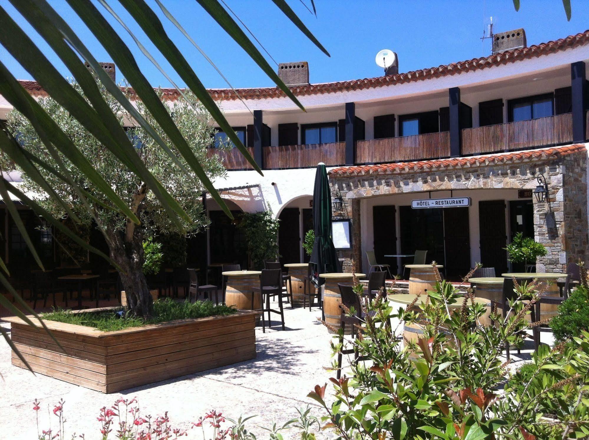 Logis Hotel Restaurant Le Top Du Roulier Capendu エクステリア 写真